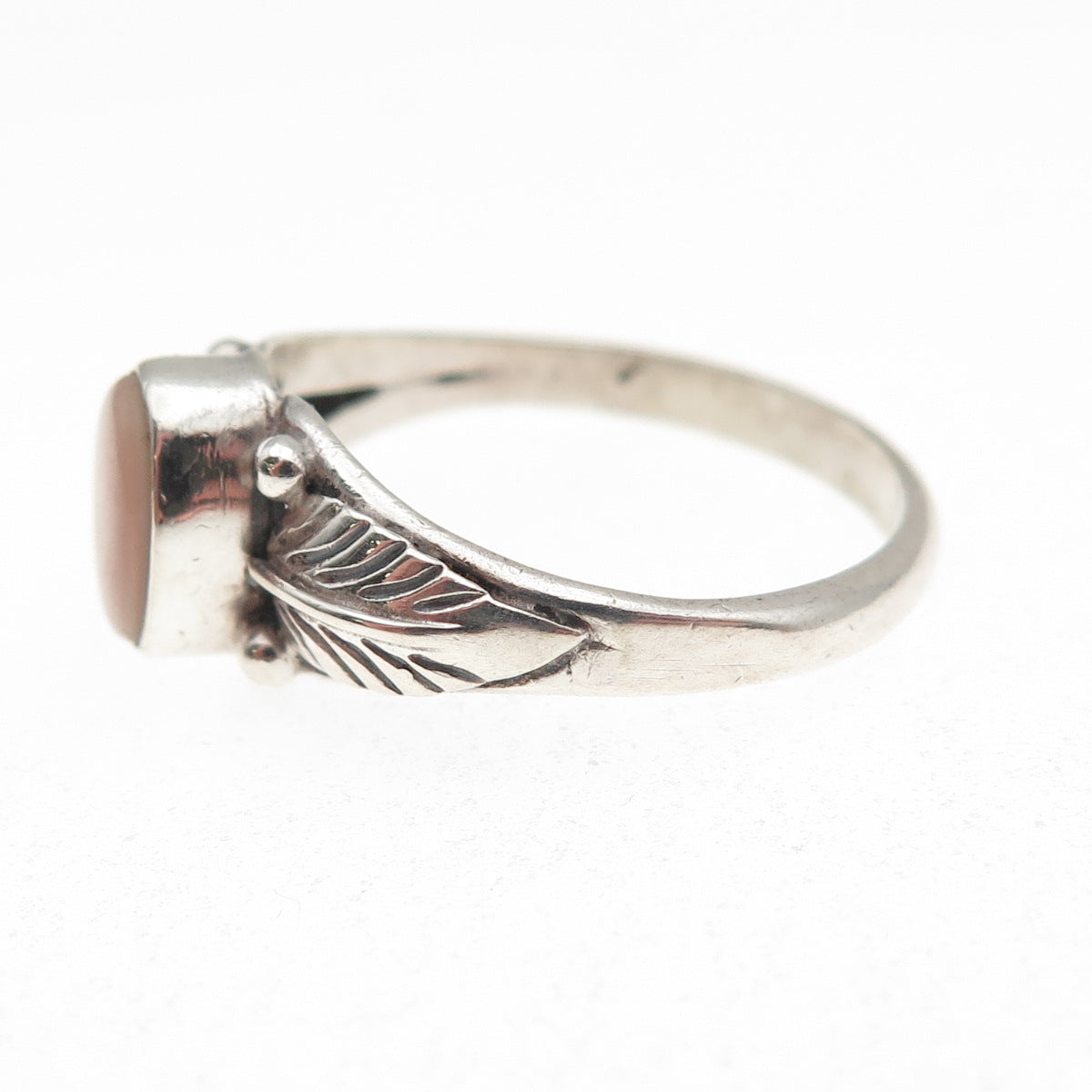 Old Pawn Sterling Silver Vintage Southwestern MOP Feather Tribal Ring Size 8.5