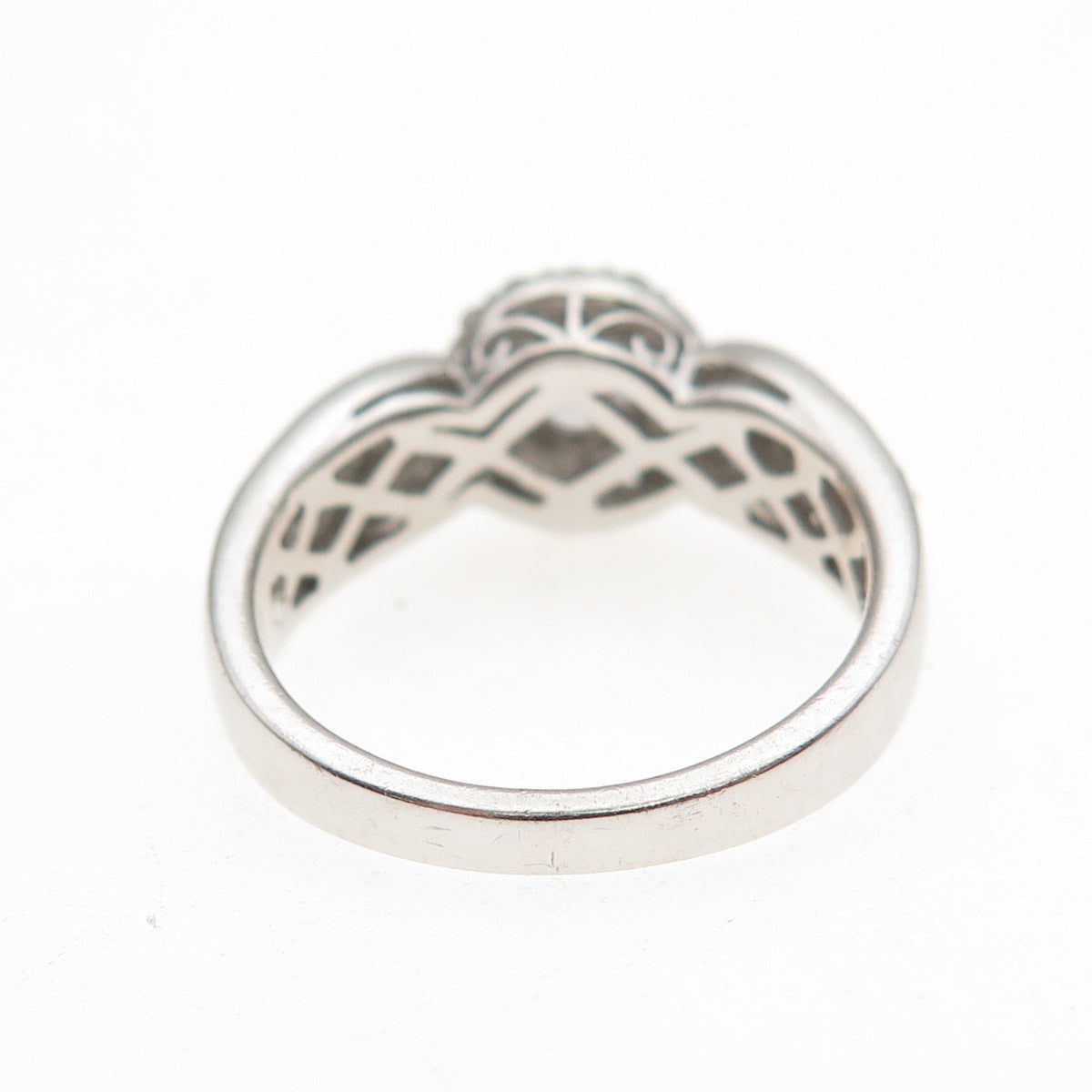 925 Sterling Silver Round-Cut C Z Engagement Ring Size 7