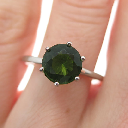 DAZZLERS 925 Sterling Silver Round-Cut Nano Peridot Ring Size 9