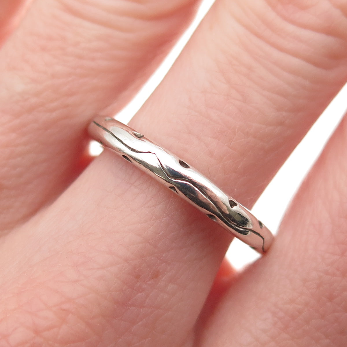 925 Sterling Silver Vintage Modernist Oxidized Band Ring Size 7.75