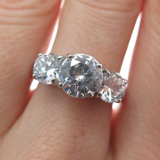 925 Sterling Silver Round-Cut C Z Engagement Ring Size 7.5
