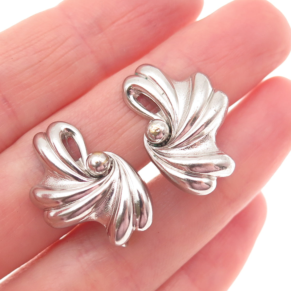 925 Sterling Silver Antique Art Deco Floral Oxidized Screw Back Earrings