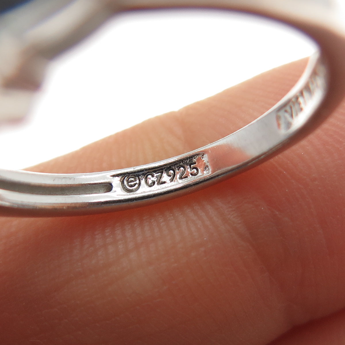 925 Sterling Silver Blue & White C Z Ring Size 7.75