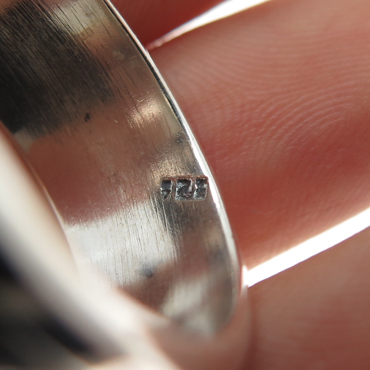 925 Sterling Silver Vintage Wave Rotating Band Oxidized Ring Size 12.75