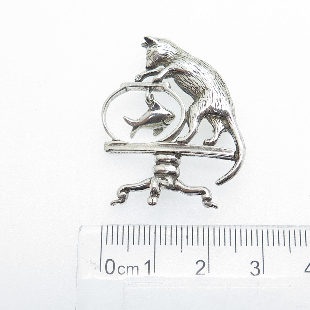 JEZLAINE 925 Sterling Silver Vintage Playing Cat w/ Fish Oxidized Pin Brooch
