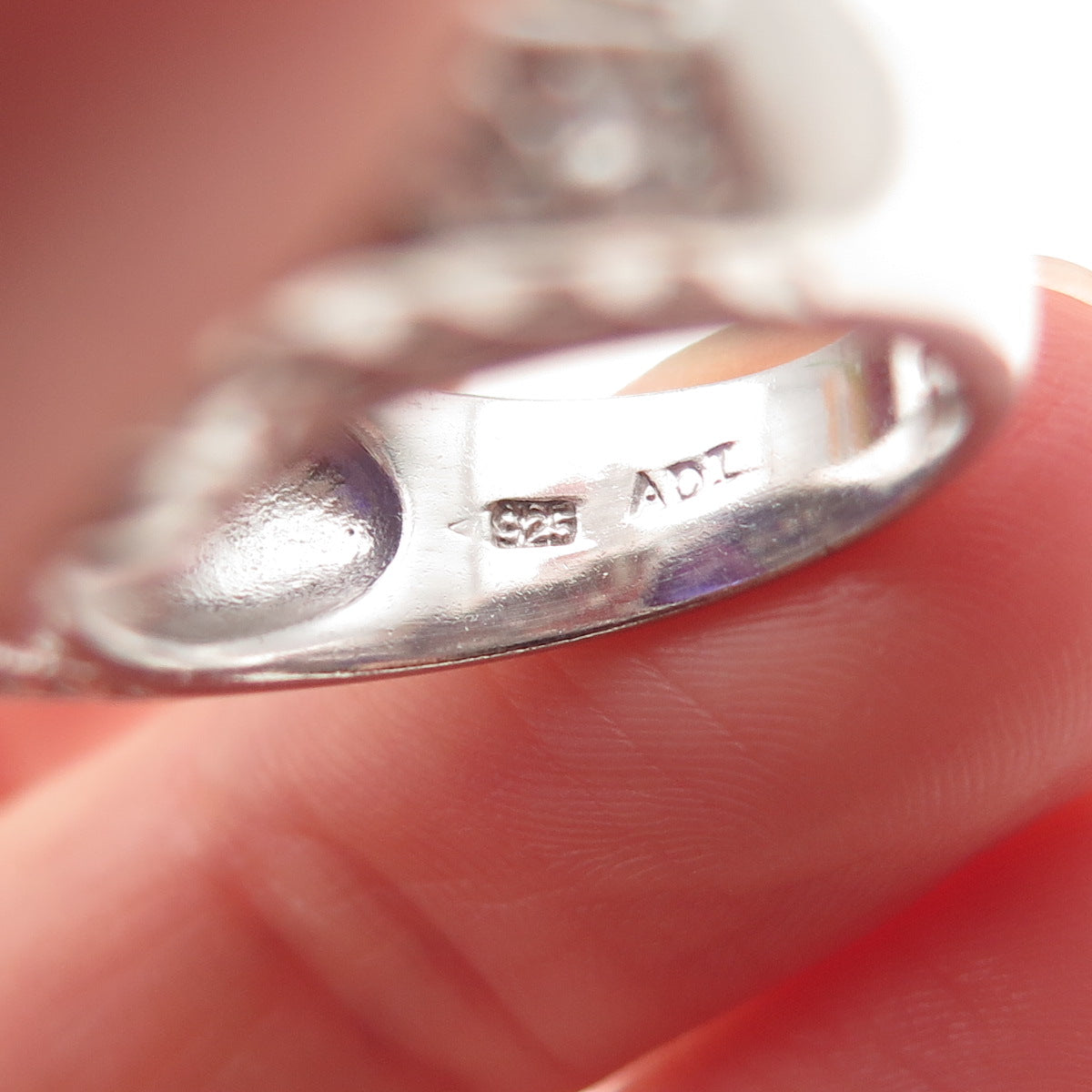 925 Sterling Silver Purple & White C Z Overlap Ring Size 7.25
