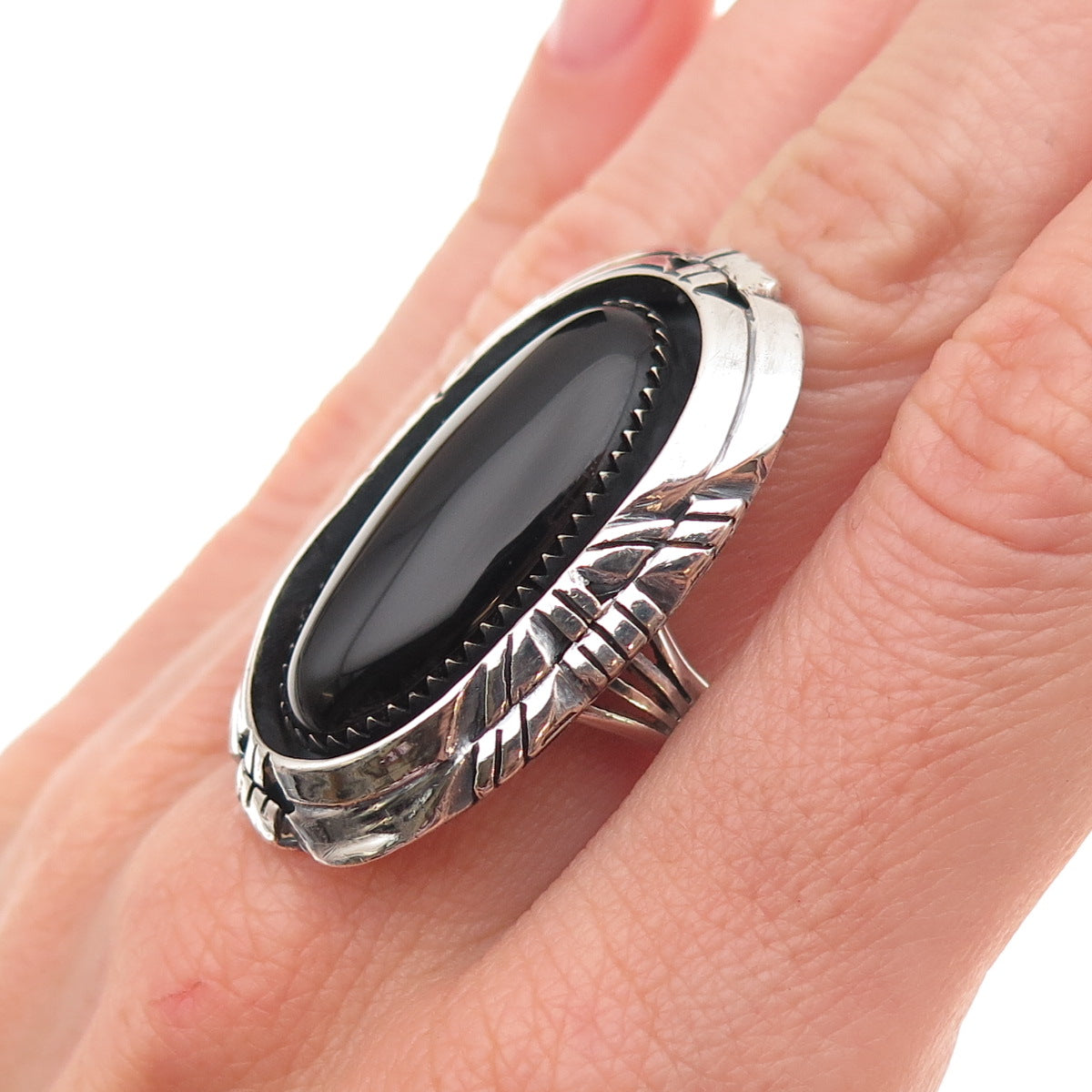 Old Pawn Sterling Silver Vintage Southwestern Black Onyx Tribal Ring Size 9.5