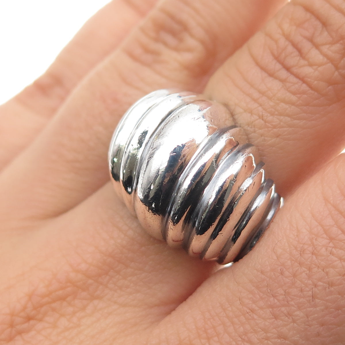 925 Sterling Silver Vintage Mexico Modernist Ribbed Dome Oxidized Ring Size 7.25