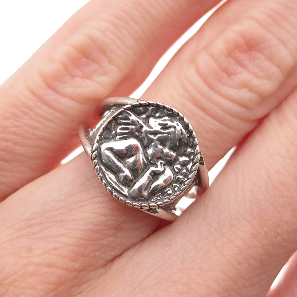Shube 925 Sterling Silver Vintage Cherub Oxidized Ring Size 6