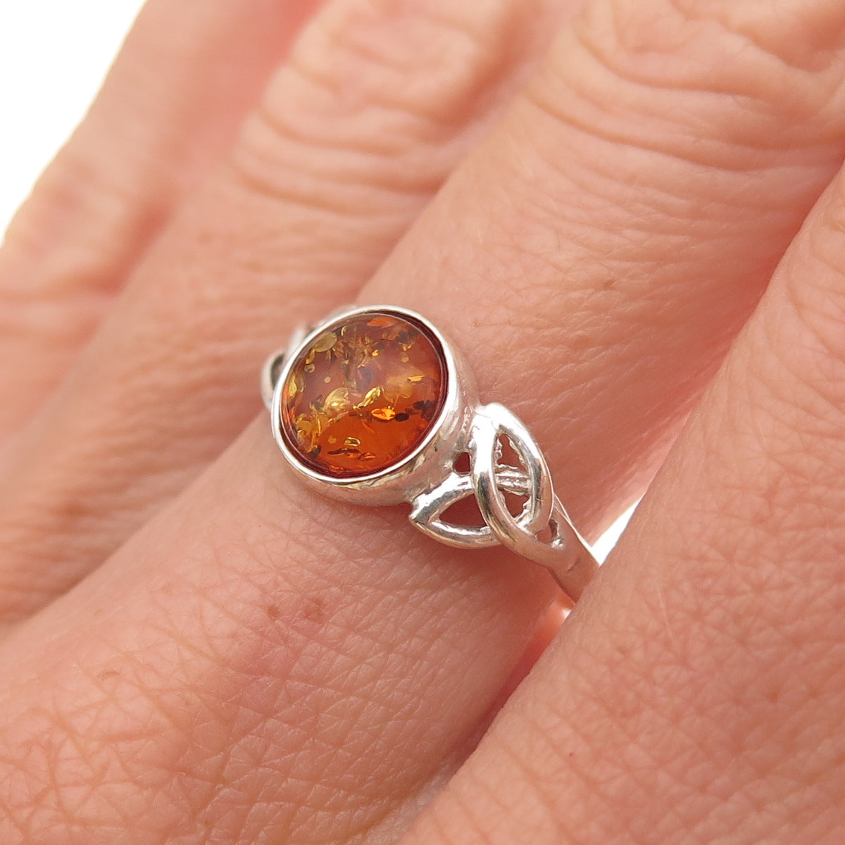 925 Sterling Silver Vintage Poland Real Amber Celtic Trinity Knot Ring Size 7.25