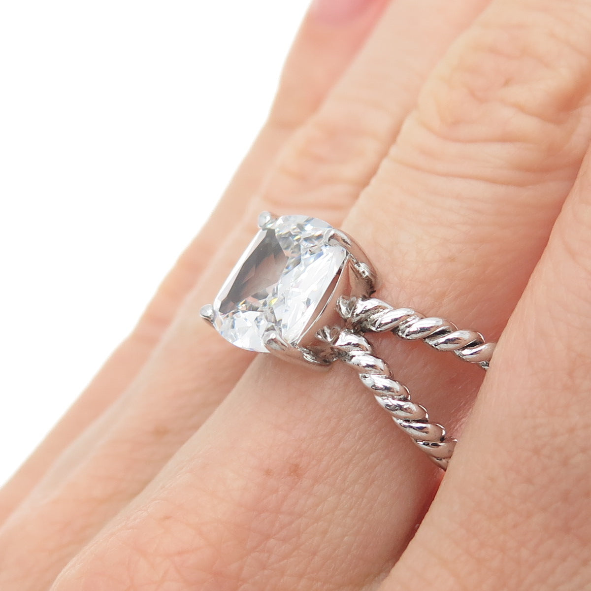 925 Sterling Silver Cushion-Cut C Z Crisscross Ring Size 7.5