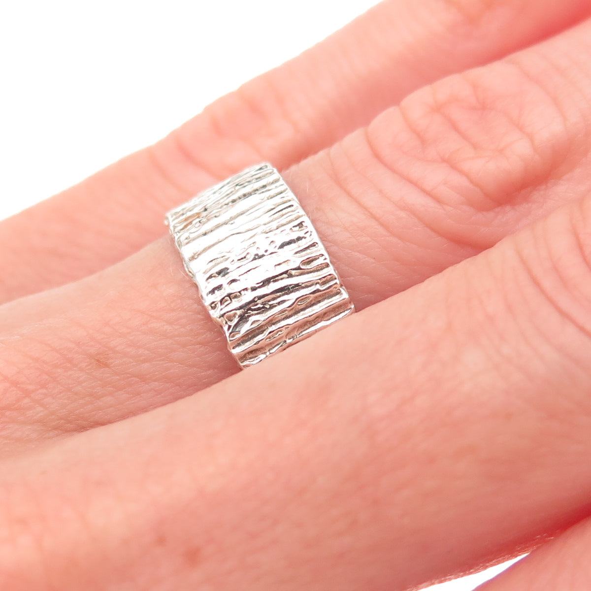 925 Sterling Silver Vintage JEM TES London Textured Oxidized Band Ring Size 6.75