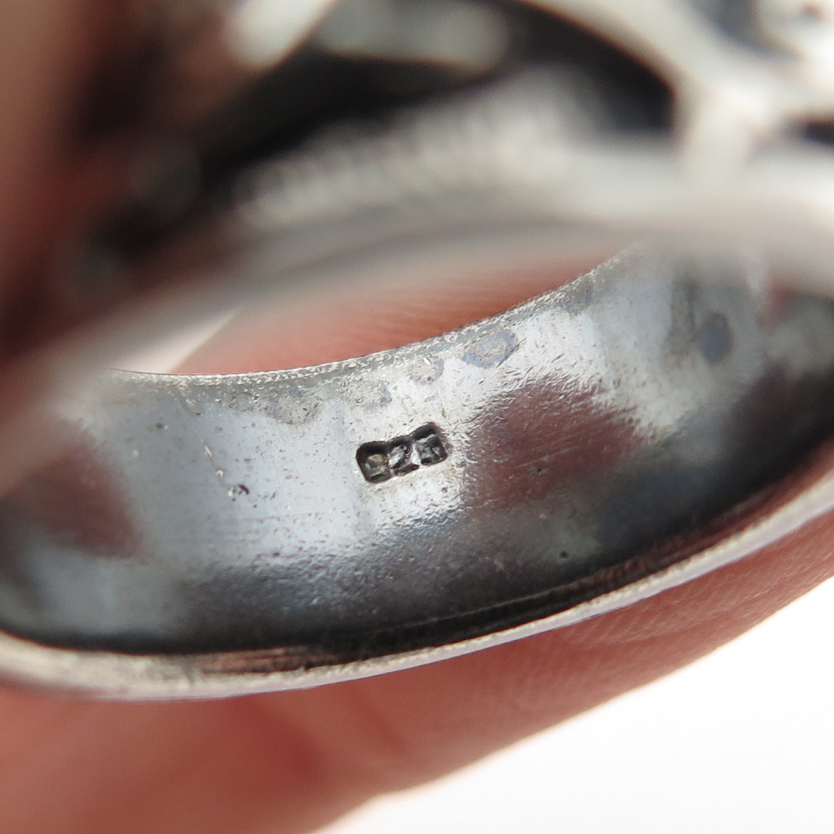 925 Sterling Silver Vintage Dolphin Oxidized Band Ring Size 8.25