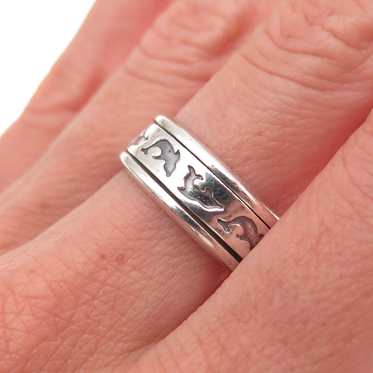 925 Sterling Silver Vintage Mexico Dolphin Rotating Oxidized Band Ring Size 8.25