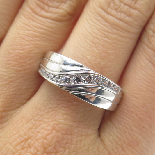 925 Sterling Silver Graduated Round-Cut C Z Wavy Ring Size 10