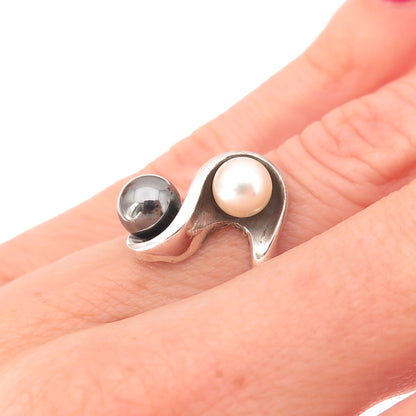 925 Sterling Silver Vintage Real Pearl & Hematite Modernist Ring Size 4.75