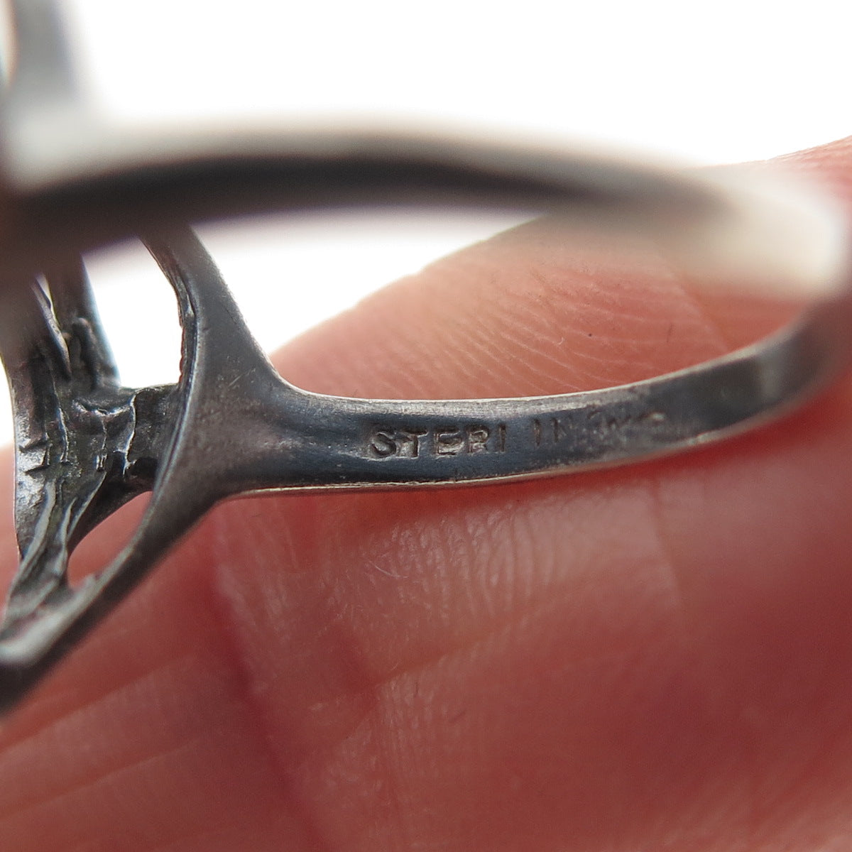 925 Sterling Silver Vintage Modernist Heart Oxidized Ring Size 4.75