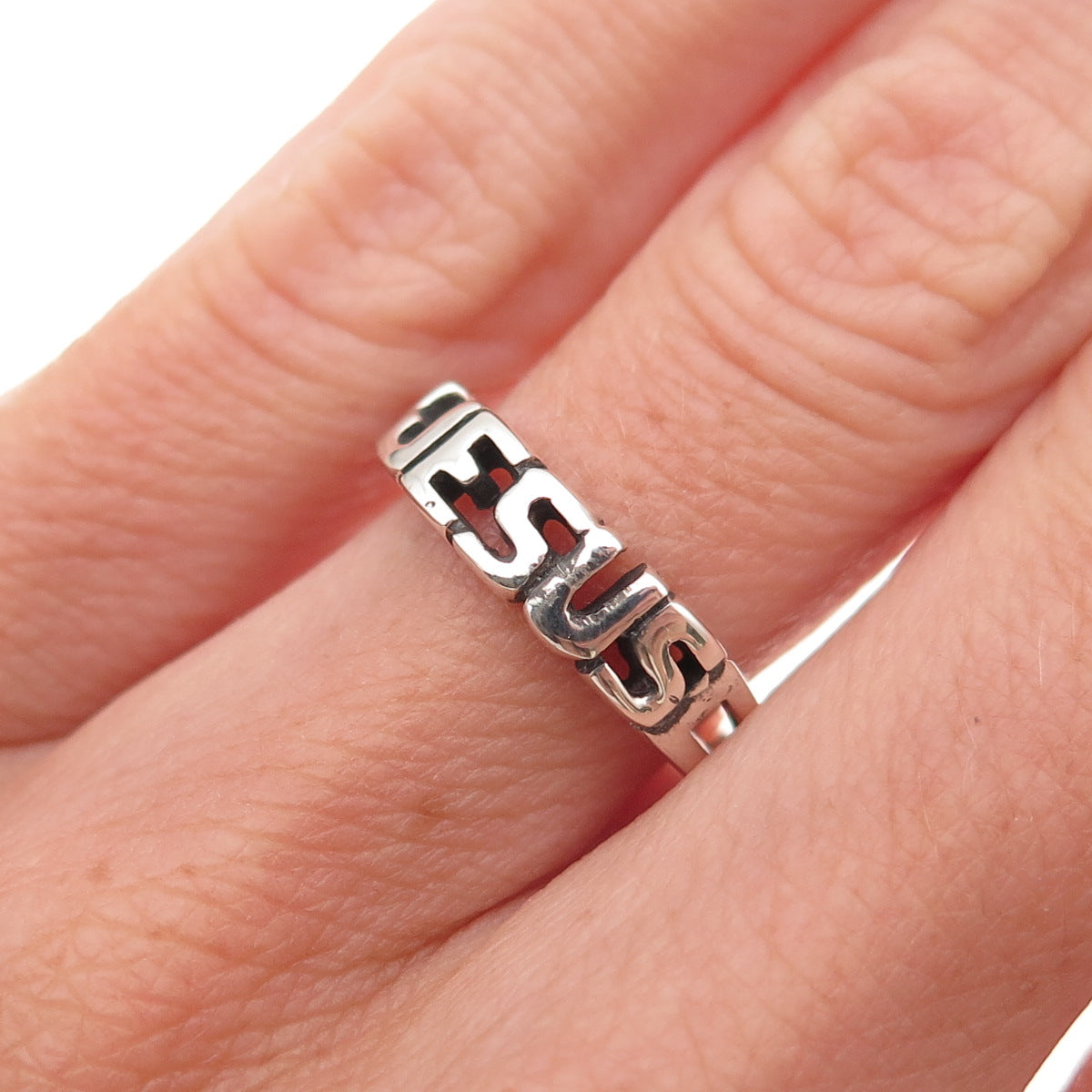 925 Sterling Silver Vintage Jesus Oxidized Name Ring Size 5.5