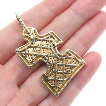 925 Sterling Silver Gold Plated Round-Cut Shaped C Z Puzzle Pendant