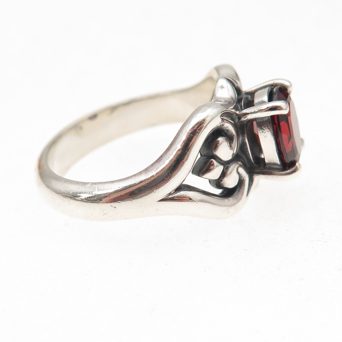 James Avery 925 Sterling Silver Vintage Real Red Garnet Heart Ring Size 7.5