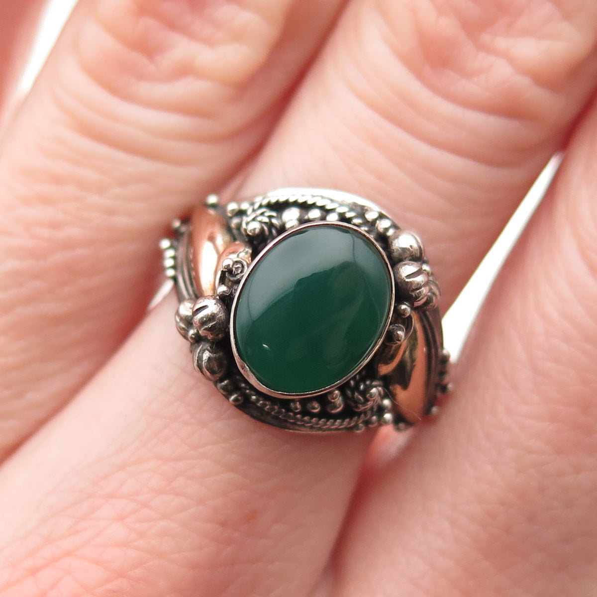 925 Sterling Silver & Gold Vintage Real Green Onyx Oxidized Ring Size 7.25
