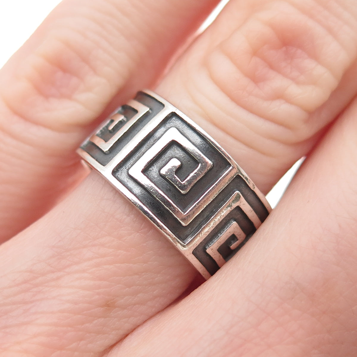 925 Sterling Silver Vintage Aztec Spiral Oxidized Band Ring Size 6.5