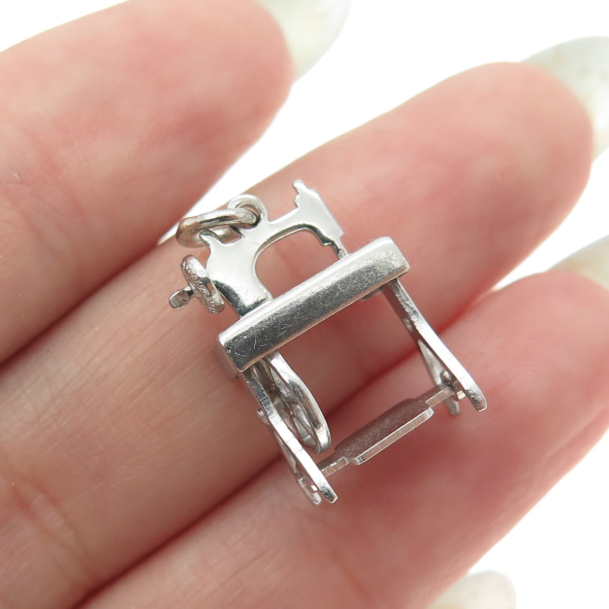 925 Sterling Silver Antique Art Deco Sewing Machine Minimalist Charm Pendant