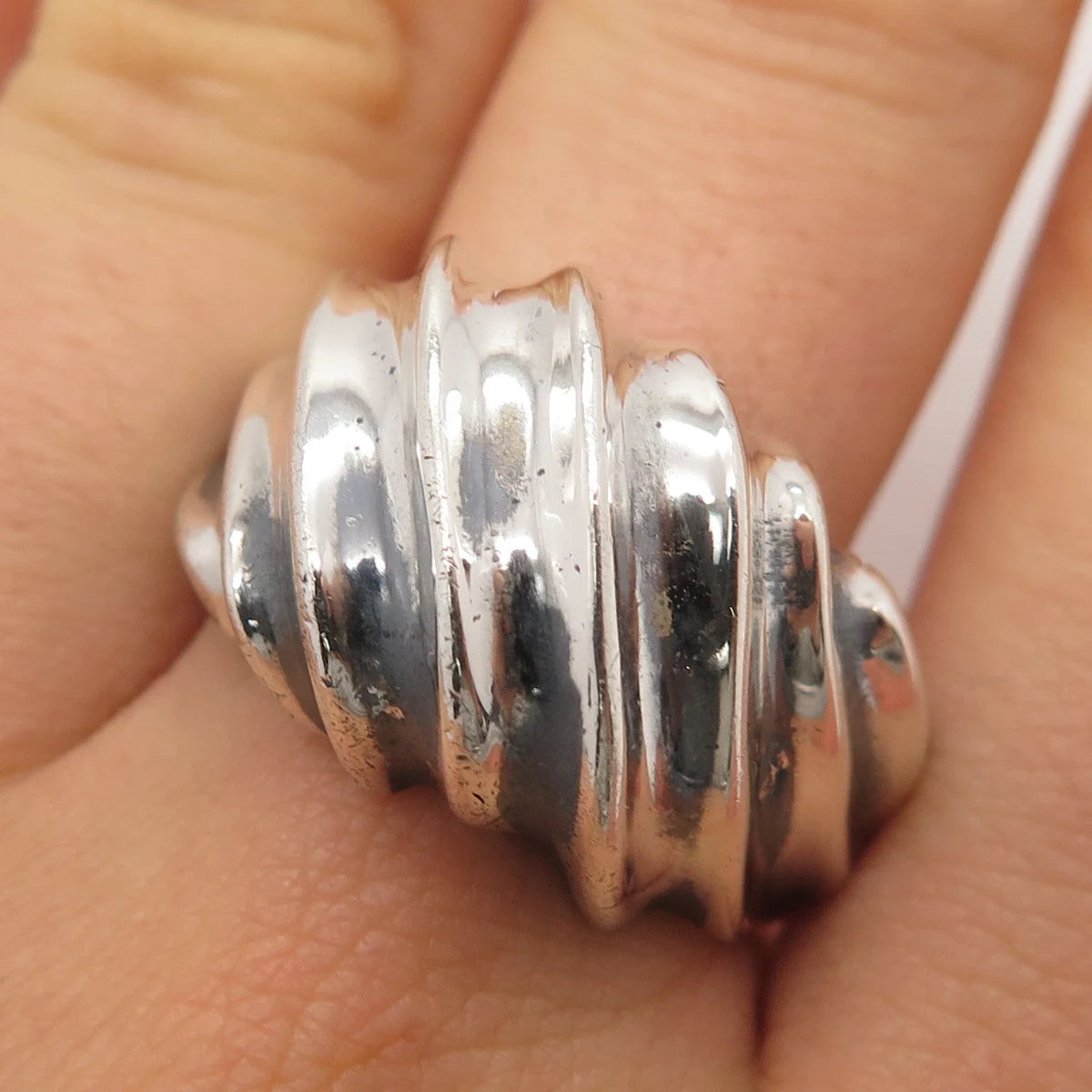 925 Sterling Silver Vintage Ribbed Ring Size 10.5