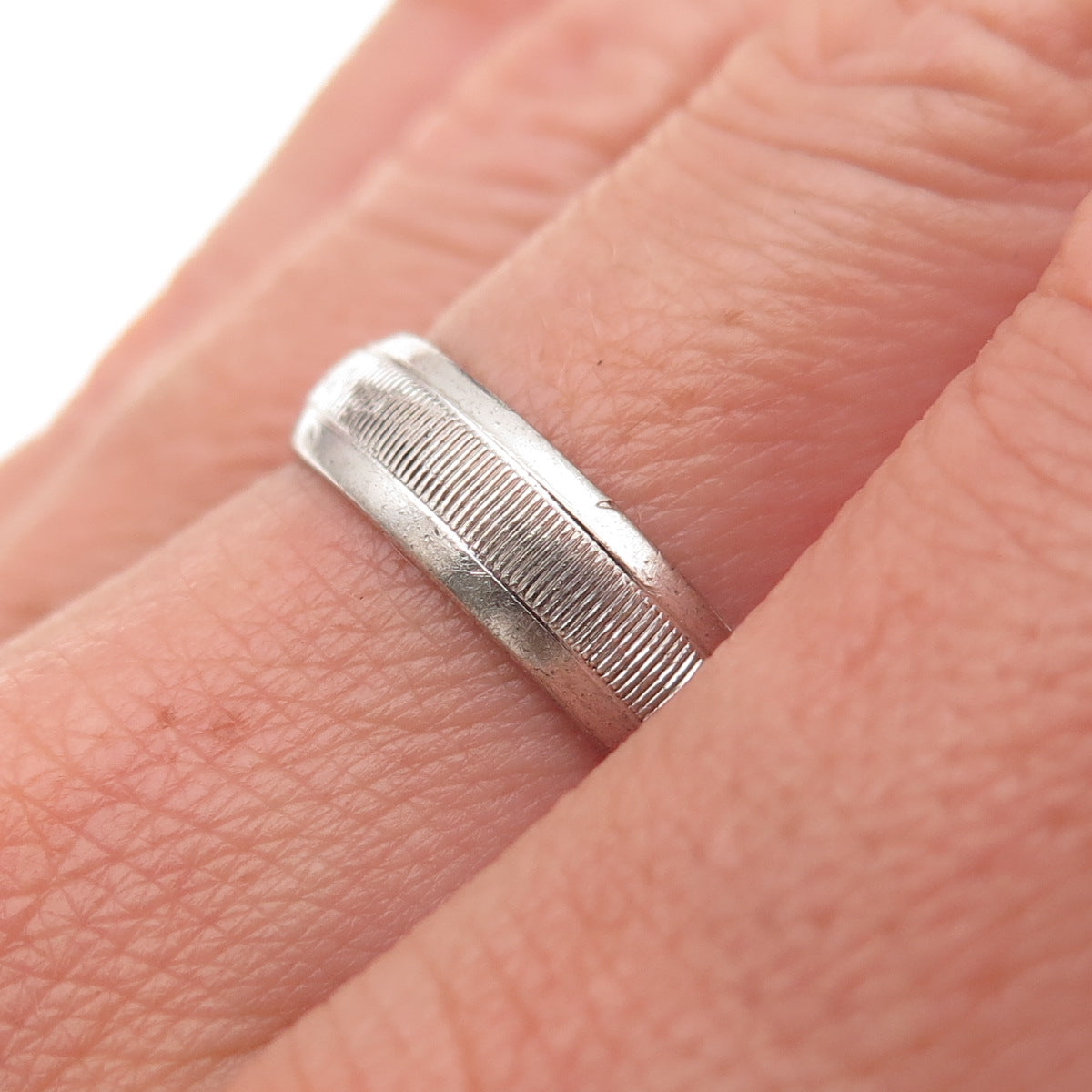 J.D. Schlang Co. 925 Sterling Silver Vintage Ribbed Oxidized Band Ring Size 7.25