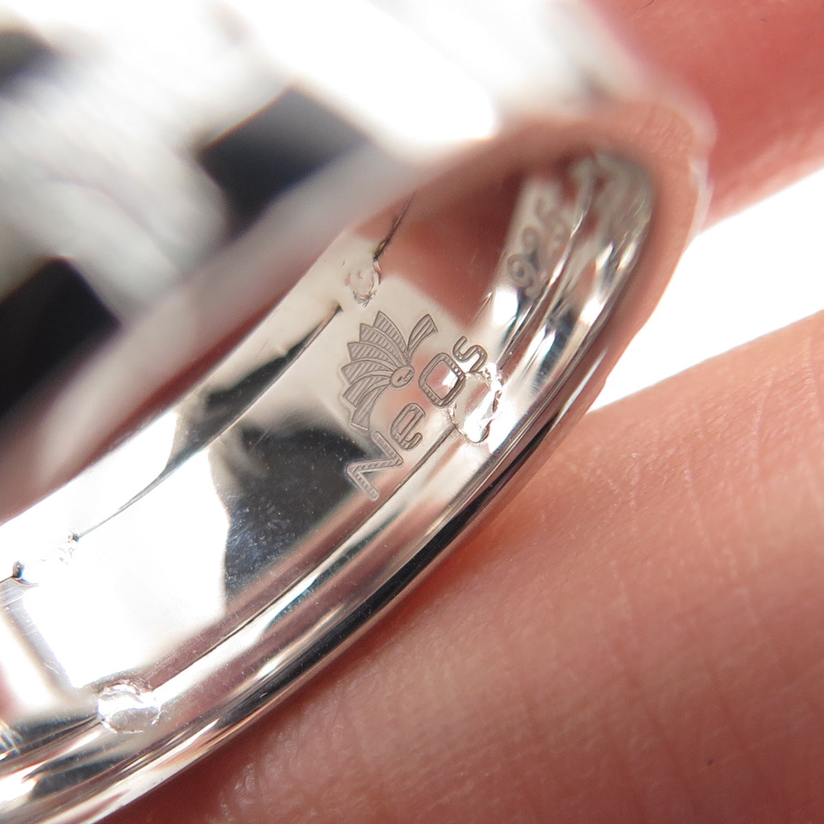 NEOS 925 Sterling Silver Textured Puzzle Band Ring Size 8.25