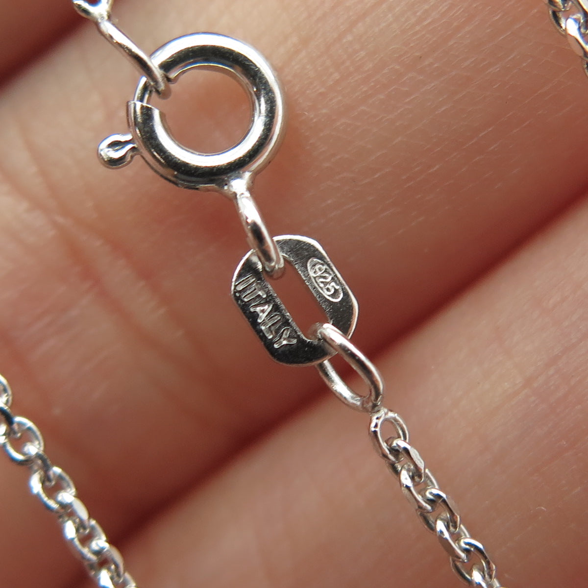 925 Sterling Silver Multi-Cut Green & White C Z Cable Chain Necklace 18"