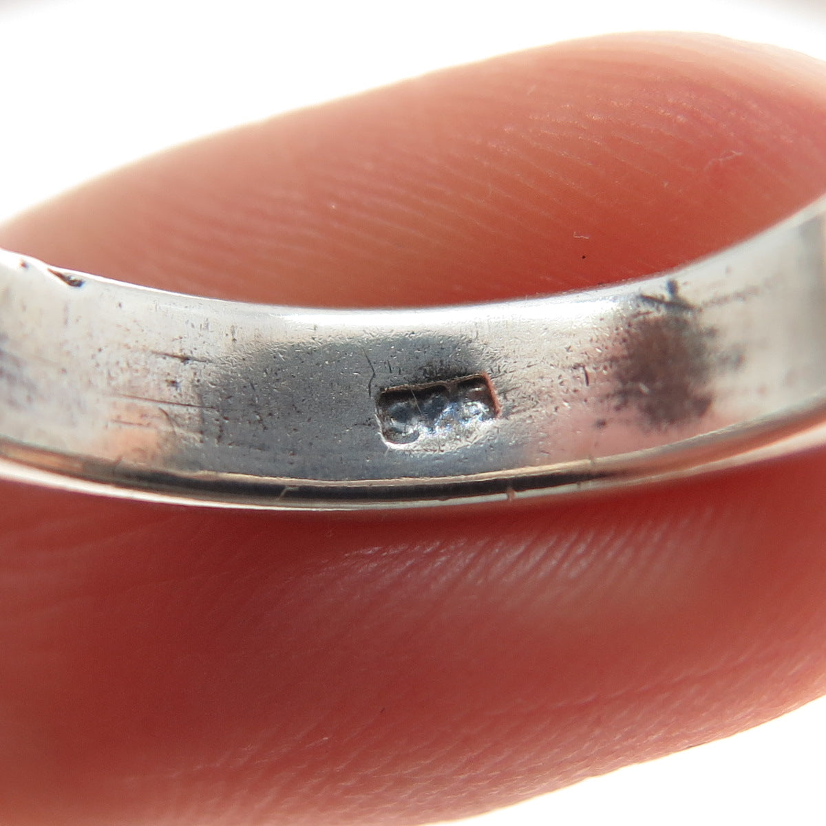 925 Sterling Silver Vintage Modernist Egg Pattern Oxidized Band Ring Size 7