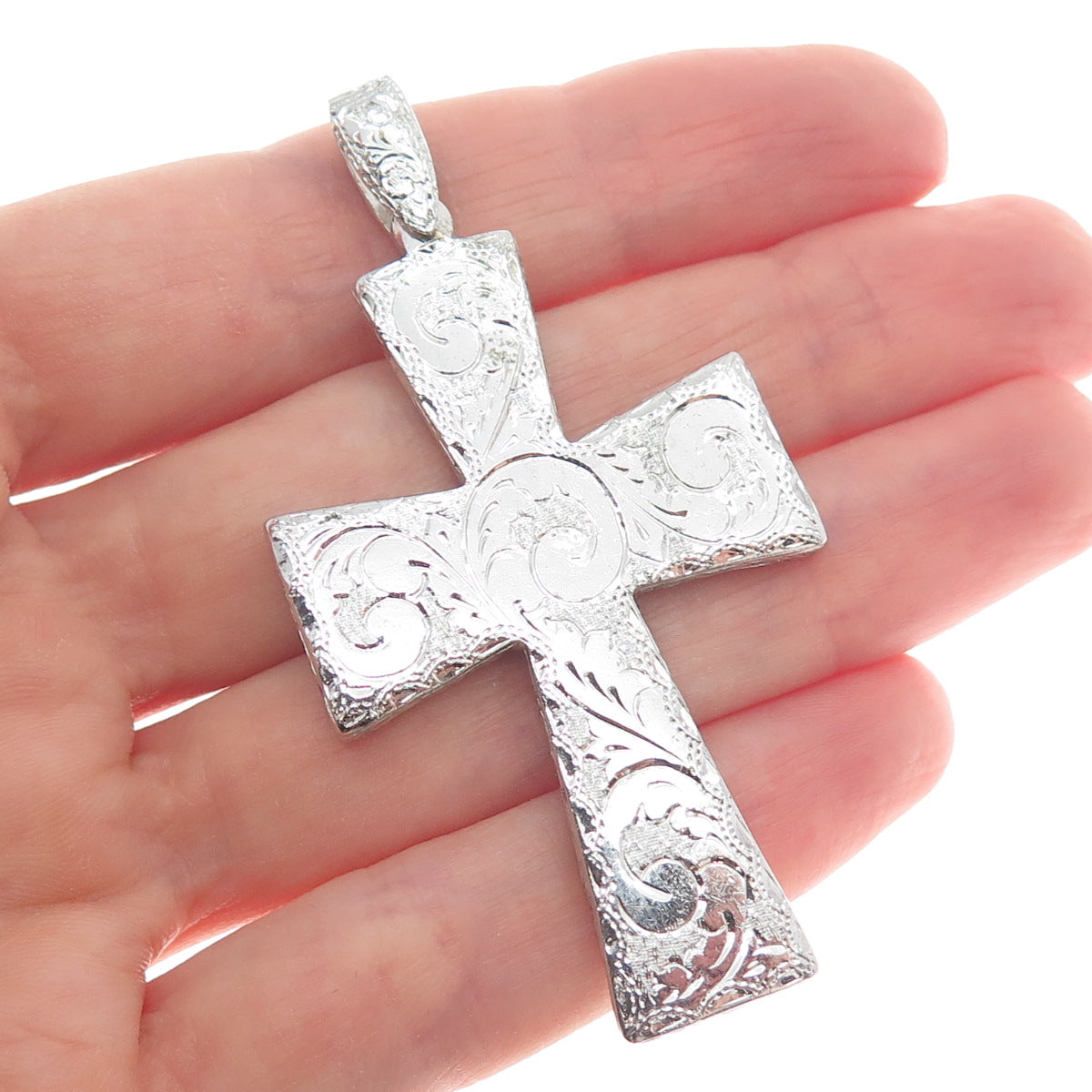 925 Sterling Silver Vintage Engraved Floral Cross Pendant