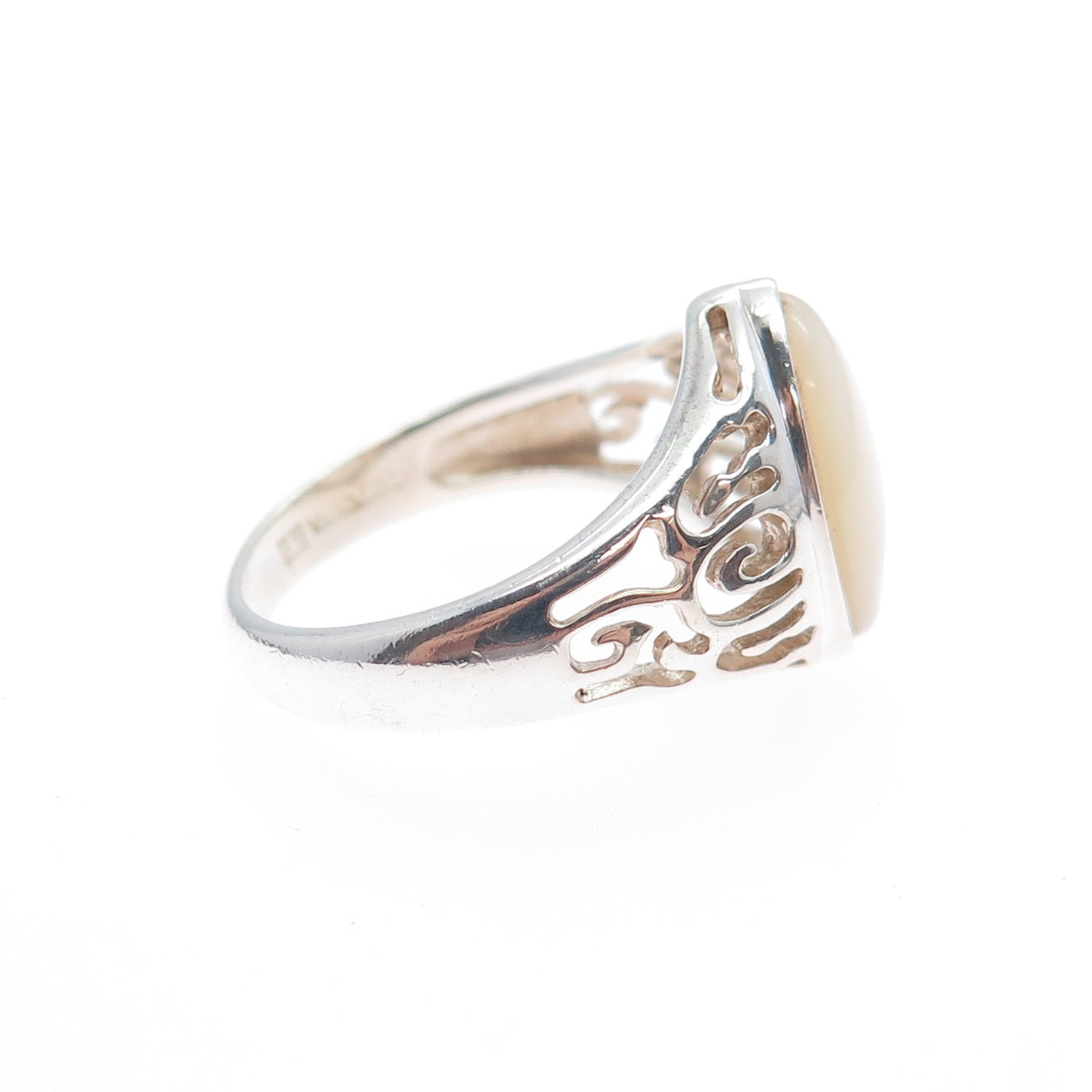925 Sterling Silver Vintage Real MOP Modernist Ring Size 7.75