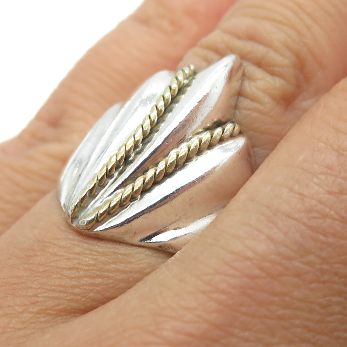 925 Sterling Silver 2-Tone Vintage Mexico Ribbed Ring Size 6.75