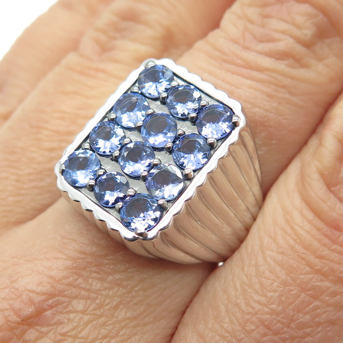 DSMK 925 Sterling Silver Round-Cut Tanzanite Gem Ribbed Domed Ring Size 7.25