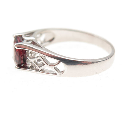 925 Sterling Silver Vintage Real Round-Cut Red Garnet & C Z Ring Size 7