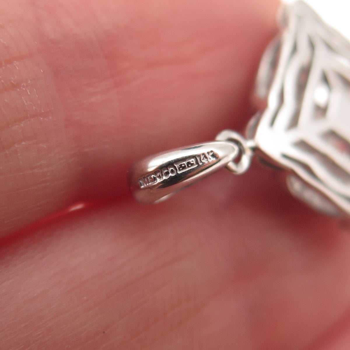 14K White Gold Mexico Real Round-Cut Diamond Charm Pendant