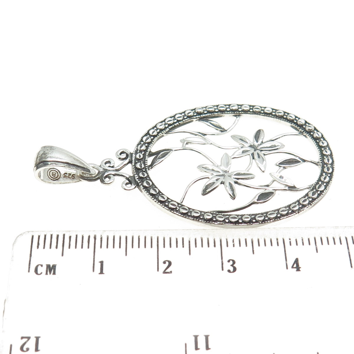 925 Sterling Silver Vintage Flower Oval Frame Pendant