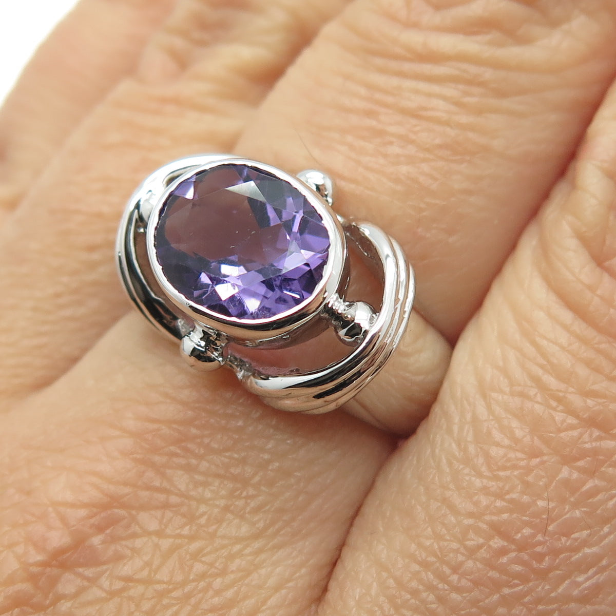925 Sterling Silver Real Oval-Cut Amethyst Modernist Ring Size 7.75