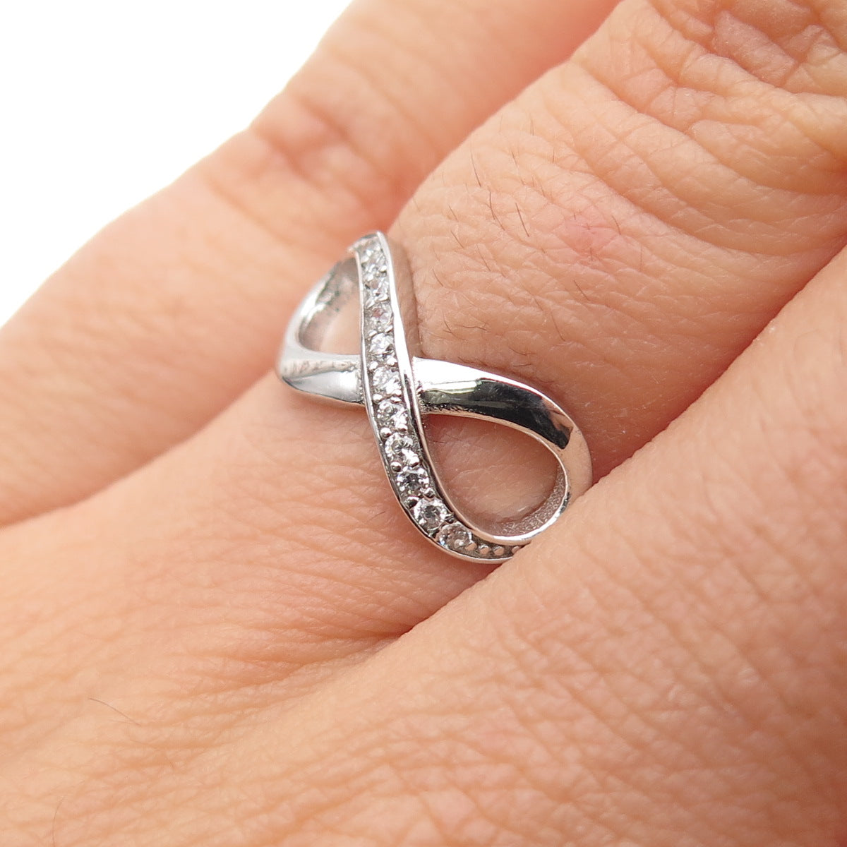 925 Sterling Silver Round-Cut C Z Infinity Ring Size 6.25
