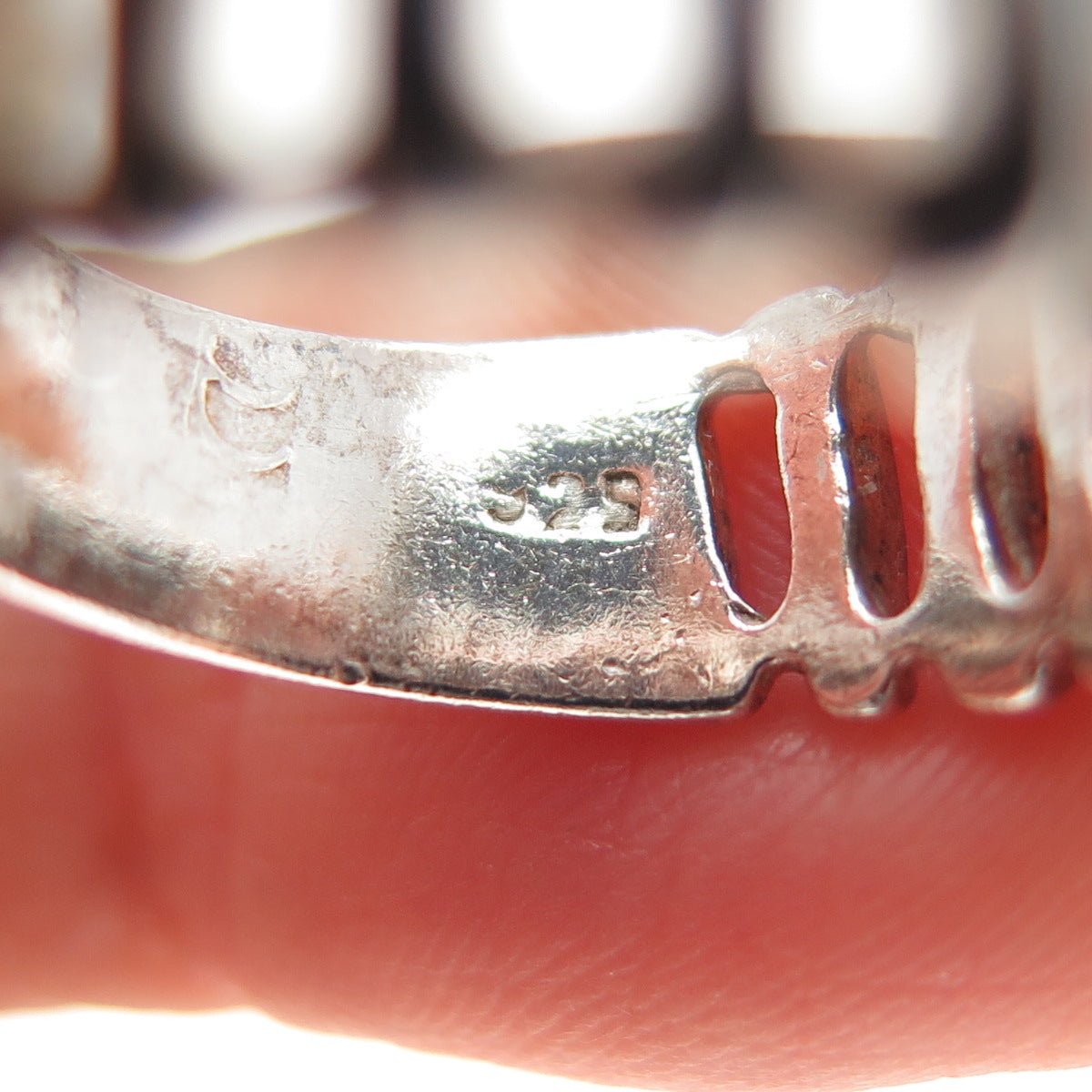 925 Sterling Silver Vintage Ribbed Oxidized Ring Size 6