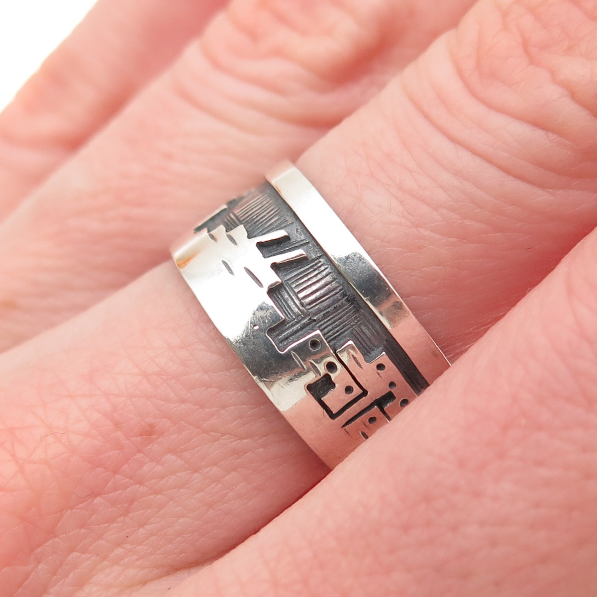 Guy Josytewa Hopi Old Pawn 925 Sterling Silver Vintage Old Town Band Ring Size 7