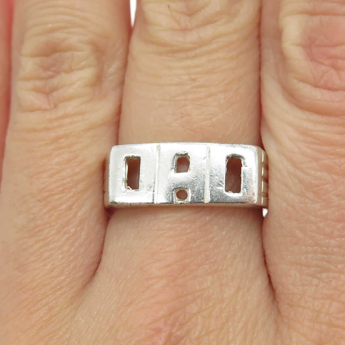 925 Sterling Silver Vintage "DAD" Ring Size 8.25