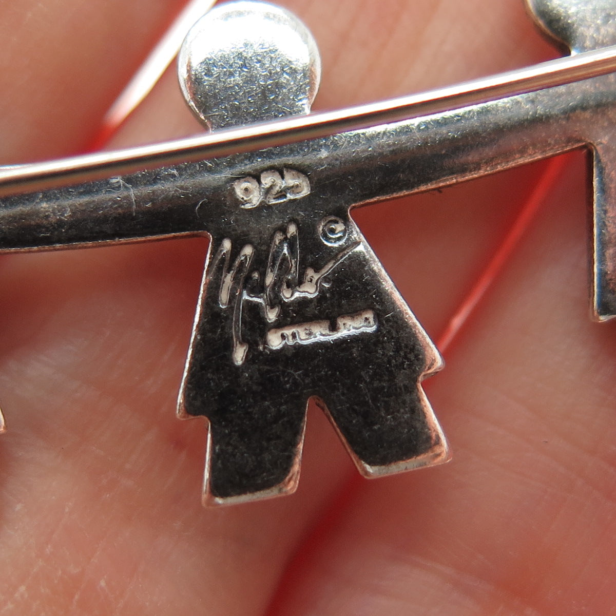 NALDO 925 Sterling Silver 2-Tone Vintage Children Holding Hands Heart Pin Brooch