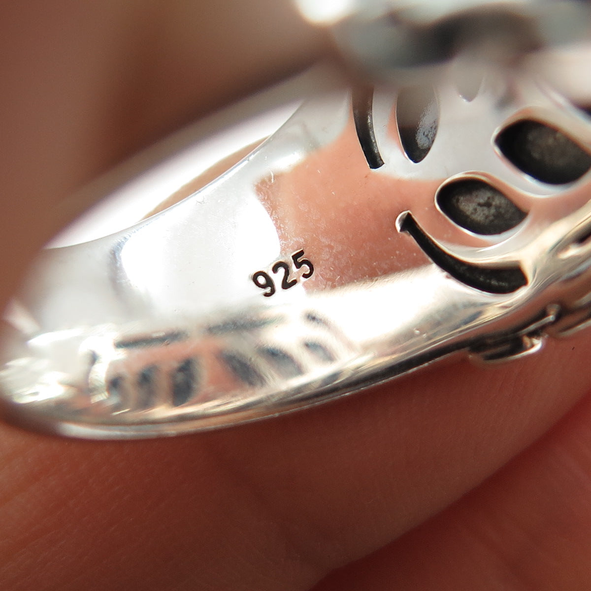 925 Sterling Silver Modernist Dotted Oxidized Ring Size 9.25