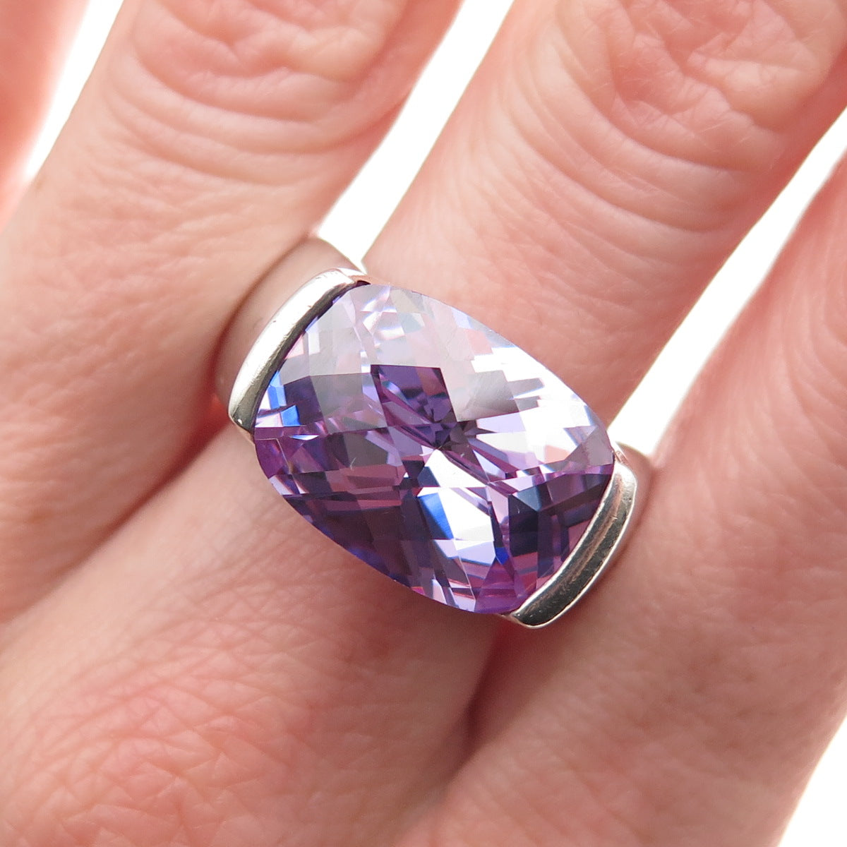 925 Sterling Silver Vintage Lavender C Z Modernist Ring Size 9.25