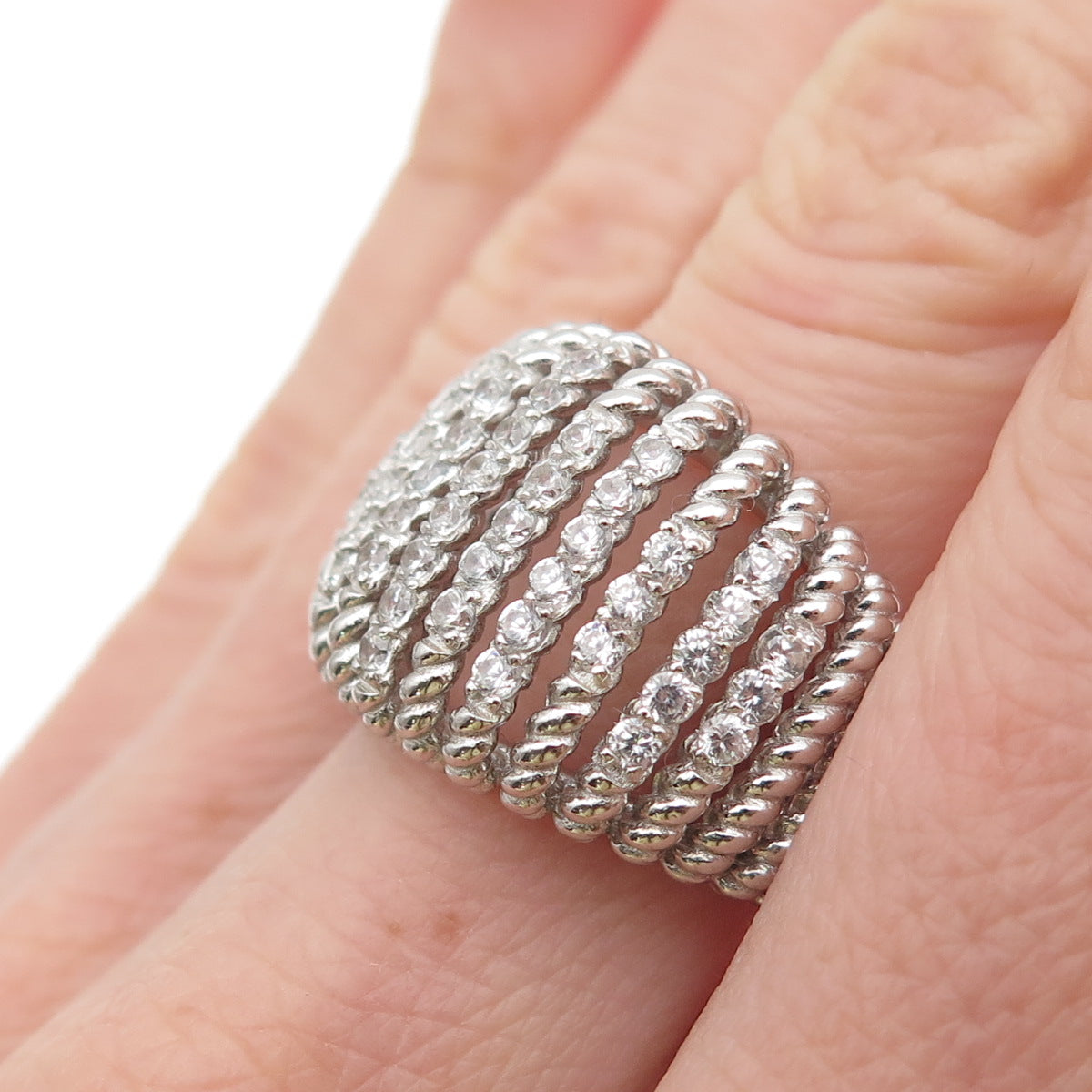 925 Sterling Silver Round-Cut C Z Ribbed Dome Ring Size 7.25