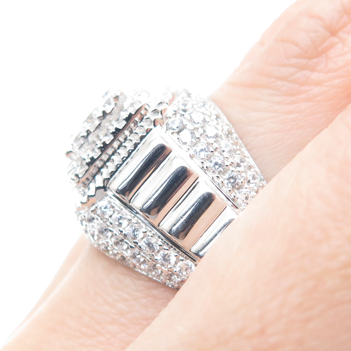 925 Sterling Silver Round-Cut Shaped C Z Ribbed Domed Ring Size 9.5