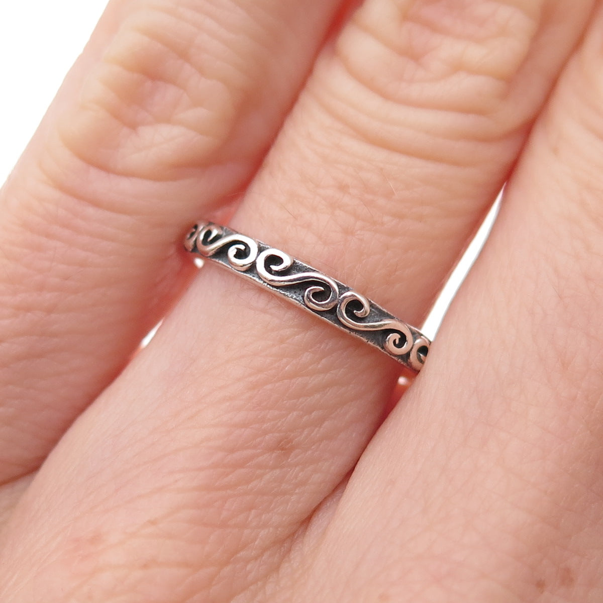 925 Sterling Silver Vintage Swirl Oxidized Band Ring Size 5